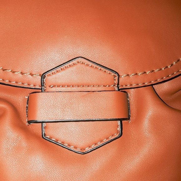 Soft Cognac Brown Tuck & Loop Crossbody Purse Bag - Picture 3 of 8